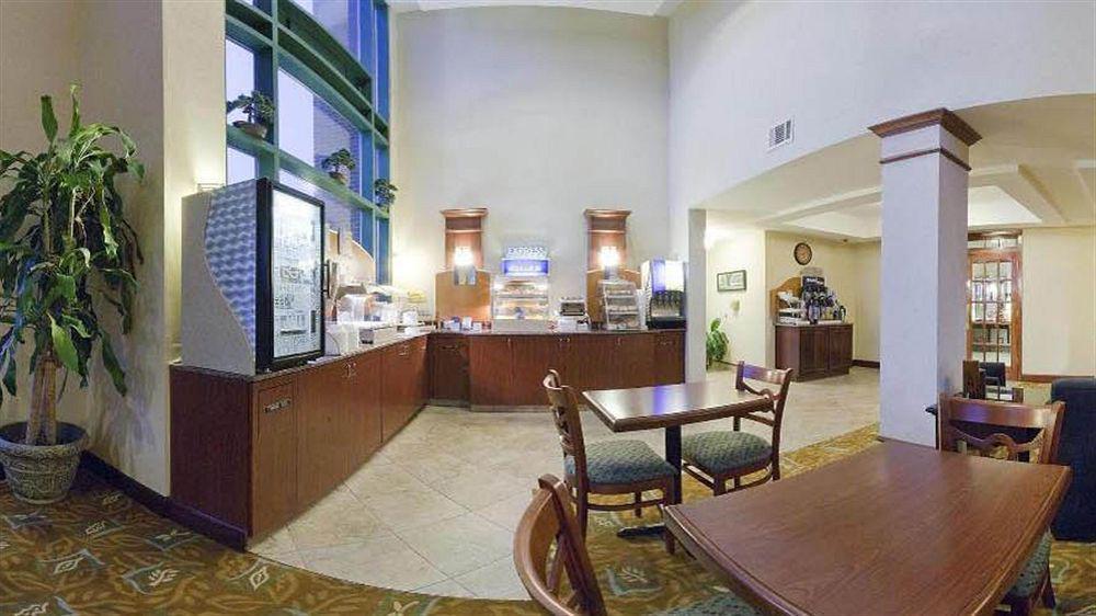 Holiday Inn Express Hotel & Suites Olive Branch By Ihg Extérieur photo
