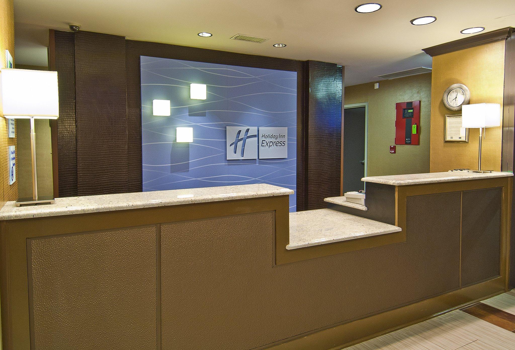Holiday Inn Express Hotel & Suites Olive Branch By Ihg Extérieur photo